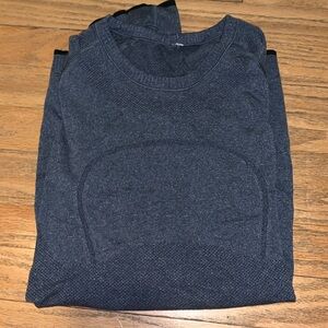 Gray long sleeve swiftly tech lululemon shirt